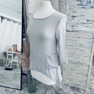 Lightweight gray linen breezy blouse hi low hem 2 front pockets